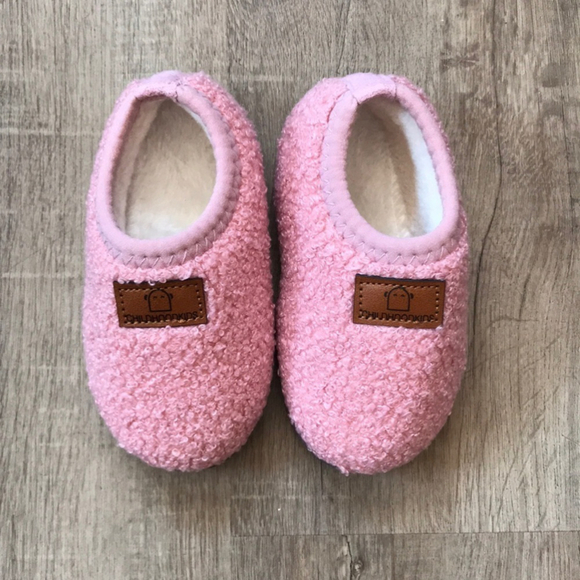 Other - New 6-12 month baby shoes pink fuzzy for winter summer learn to walk